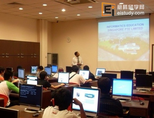 新加坡英华美学院上课课堂