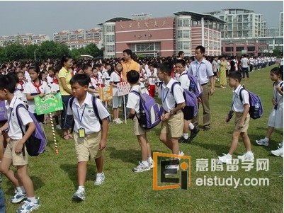 新加坡留学生