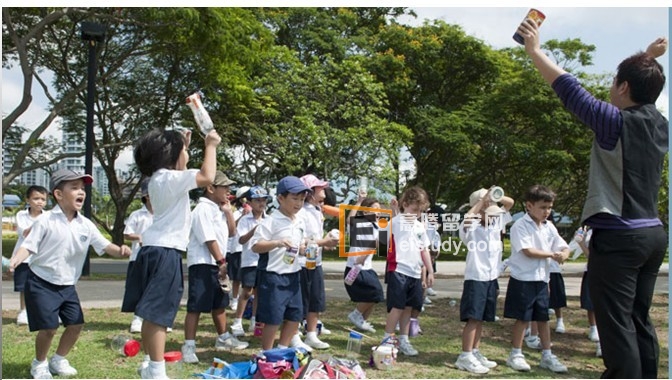 20120912015917472-3 新加坡留学:新加坡中学成绩等级制即将被废