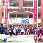 新加坡育青小学“架友谊之桥 通中新文化”