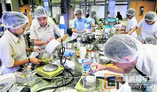 20140113092856795-1 南洋理工学院举办的冰淇淋制作比赛