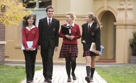 英国留学低龄化