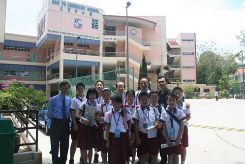 新加坡三育中小学 新加坡三育中小学