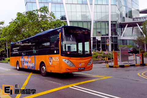 国大校巴