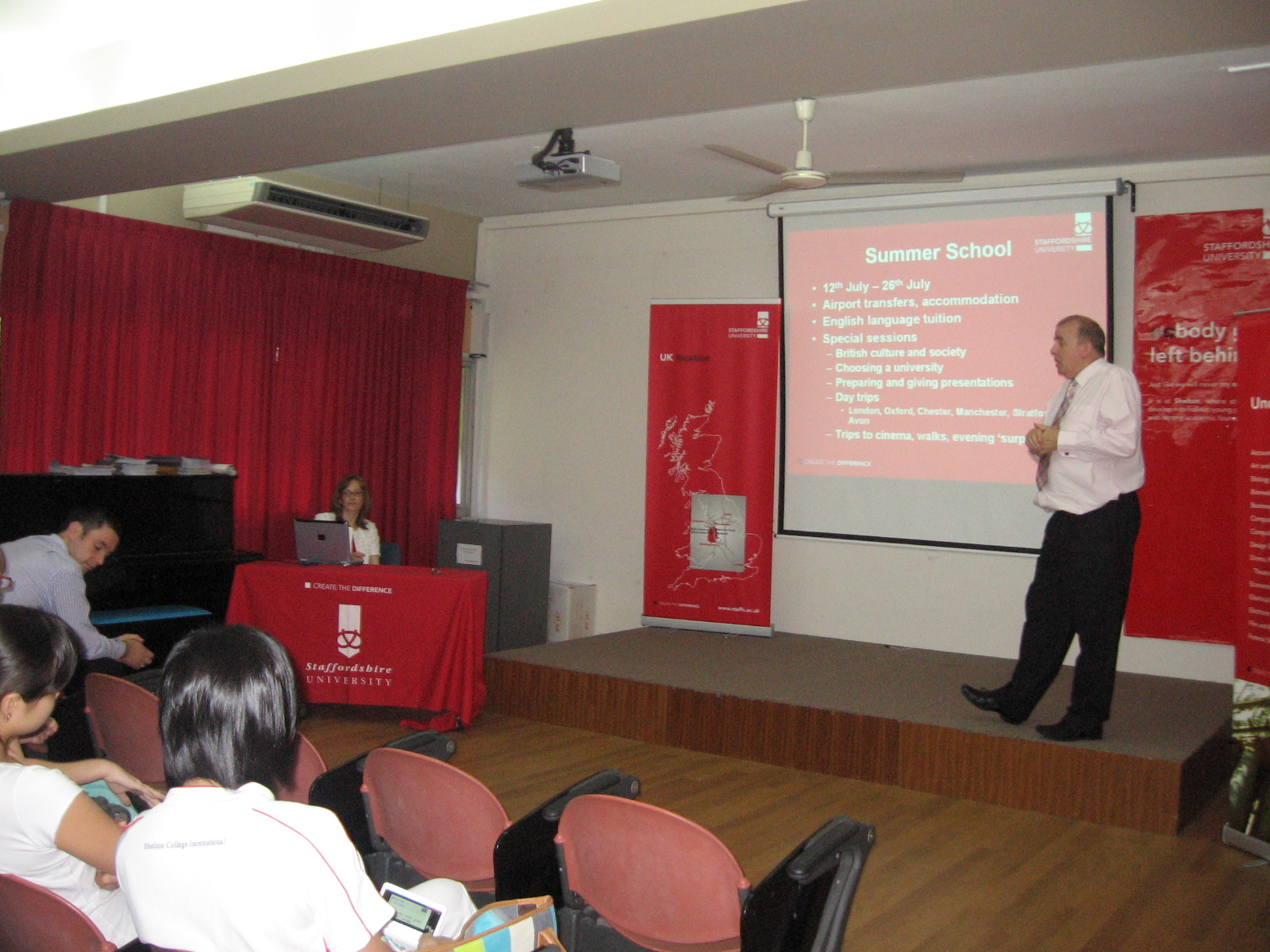 新加坡莎顿商学院(Shelton) 新加坡莎顿商学院(Shelton)