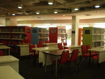 新加坡亚奥教育学院